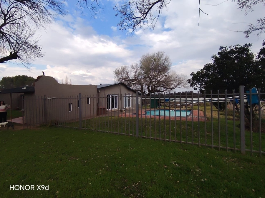 Commercial Property for Sale in Vallombrosa Free State